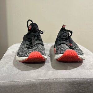 New Balance running shoes, size 6.5